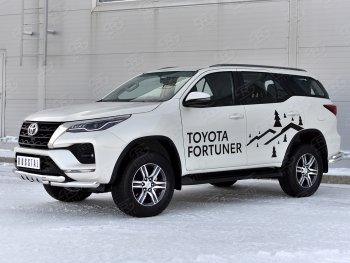 25 699 р. Защита переднего бампера (Ø63 мм с клыками, нержавейка) SLITKOFF Toyota Fortuner AN160 рестайлинг (2020-2025)  с доставкой в г. Горно‑Алтайск. Увеличить фотографию 3