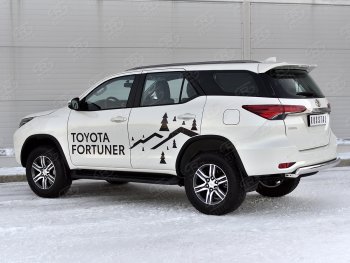 10 649 р. Защита заднего бампера (Ø75х42 мм, нержавейка) Russtal  Toyota Fortuner  AN160 (2020-2024) рестайлинг  с доставкой в г. Горно‑Алтайск. Увеличить фотографию 3