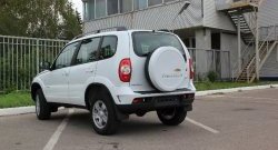 1 779 р. Чехол запасного колеса Chevrolet V3 Chevrolet Niva 2123 рестайлинг (2009-2020) (Окрашенный)  с доставкой в г. Горно‑Алтайск. Увеличить фотографию 2