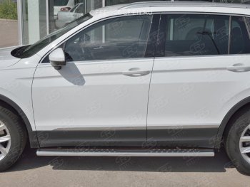 31 649 р. Пороги труба 120х60 овал с проступью Russtal Volkswagen Tiguan Mk2 дорестайлинг (2016-2020)  с доставкой в г. Горно‑Алтайск. Увеличить фотографию 2