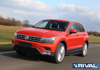 9 499 р. Порожки для ног Rival Volkswagen Tiguan Mk2 дорестайлинг (2016-2020) (Чёрные)  с доставкой в г. Горно‑Алтайск. Увеличить фотографию 3